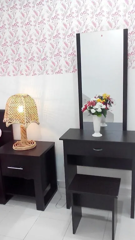 Aurora Homestay Johor Bahru 0*,